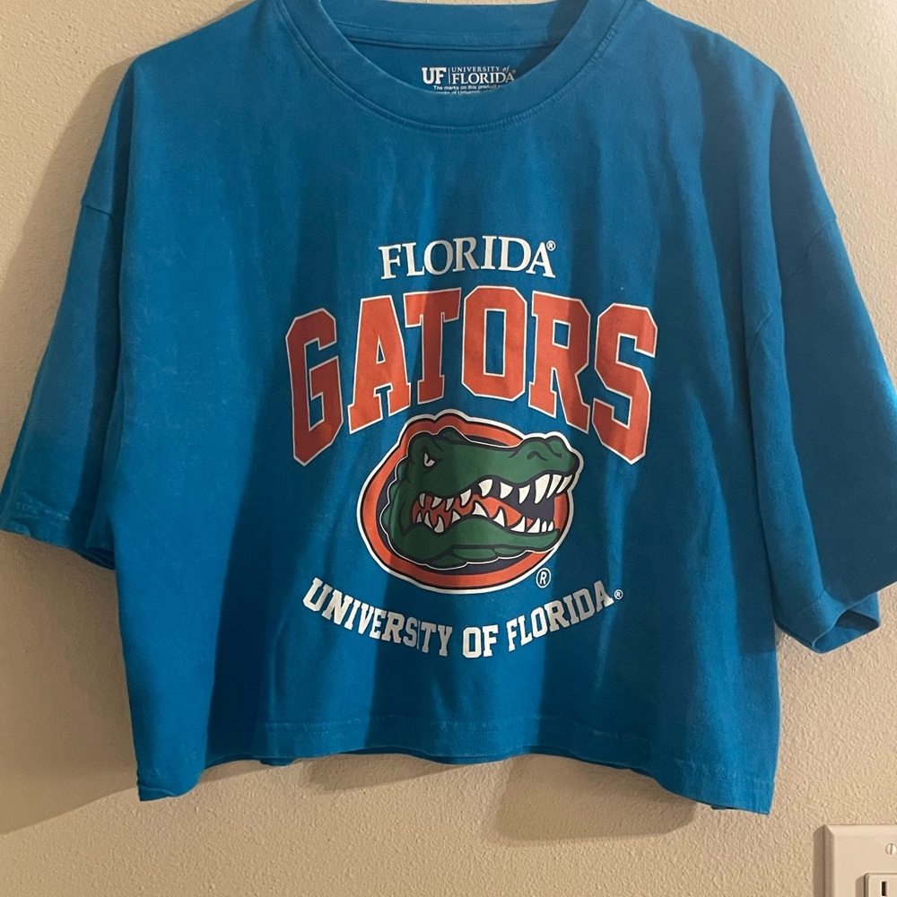University of Florida Gators women’s crop top size large. New without tags.
